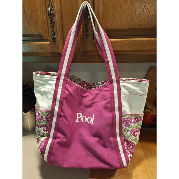 Vera Bradley POOL Tote - Picture 1 of 5
